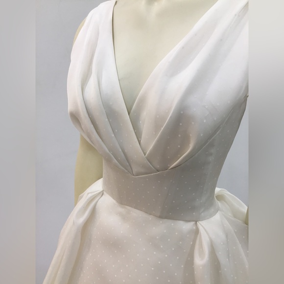 Peter Langner Couture Wedding Gown: Annabelle - Picture 4 of 13